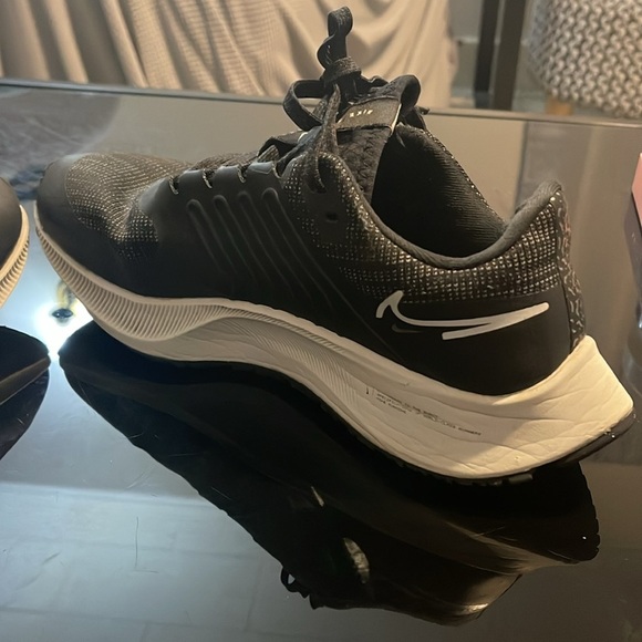 Black Nike Zoom Pegasus 38 Running Sneakers - Picture 4 of 9